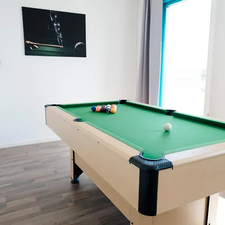 Kocasa-apartments, Penthouse, Panorama, Dachterrasse, Zwei Stellplaetze, Wifi, Waipu-tv, Billard Karlsruhe