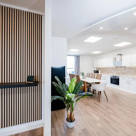 Kocasa-apartments, Penthouse, Panorama, Dachterrasse, Zwei Stellplaetze, Wifi, Waipu-tv, Billard Appartement *