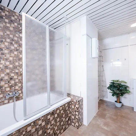 Kocasa-apartments, Penthouse, Panorama, Dachterrasse, Zwei Stellplaetze, Wifi, Waipu-tv, Billard *